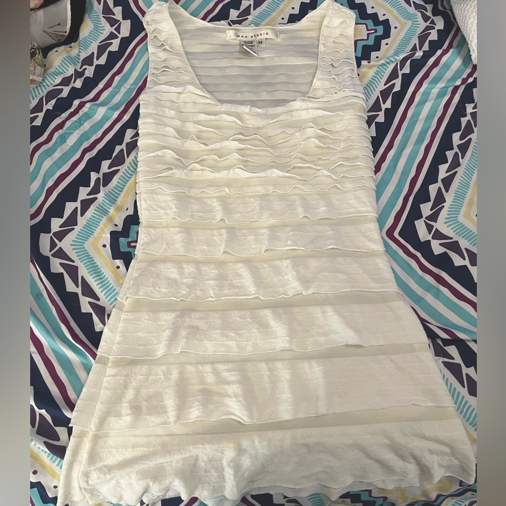 Max Studio tank top. US size XS. White. Medium wear, good condition.